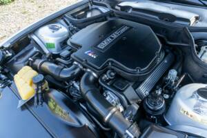 Image 31/50 of BMW Z8 (2002)