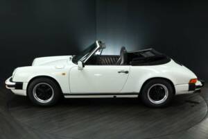 Image 3/30 of Porsche 911 Carrera 3.2 (1986)