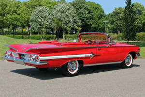 Image 5/31 of Chevrolet Impala Convertible (1960)