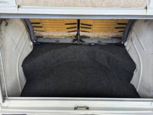 Image 4/28 de Citroën 2 CV 6 Club (1986)