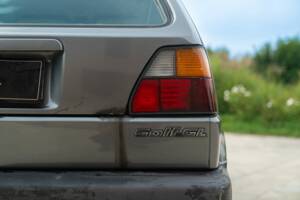 Afbeelding 18/45 van Volkswagen Golf Mk II 1.6 (1983)