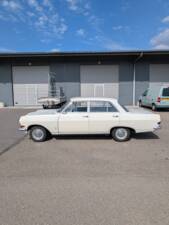 Image 3/35 of Opel Rekord 1700 (1964)