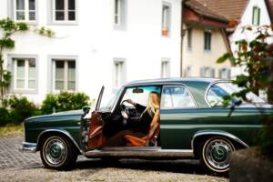 Image 5/9 of Mercedes-Benz 250 SE (1966)