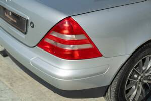 Afbeelding 23/50 van Mercedes-Benz SLK 200 (1997)