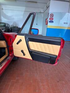 Image 9/23 of Alfa Romeo 1.6 Spider (1991)