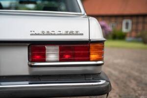 Bild 15/83 von Mercedes-Benz 300 D Turbodiesel (1983)