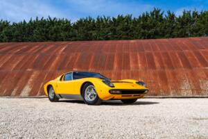 Afbeelding 54/56 van Lamborghini Miura P 400 S (1969)