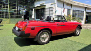 Immagine 11/41 di MG MGB (1979)