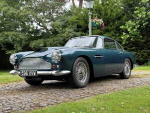 Image 2/30 de Aston Martin DB 4 (1959)
