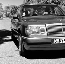 Image 1/5 of Mercedes-Benz 230 E (1991)