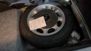 Image 48/51 of Mercedes-Benz 500 SL (1992)