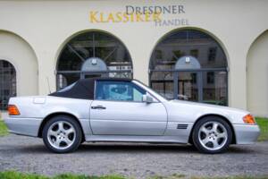 Image 21/34 of Mercedes-Benz 300 SL (1991)