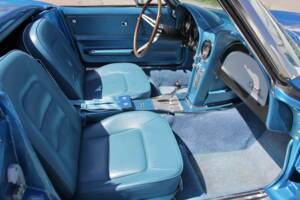 Image 18/26 of Chevrolet Corvette Sting Ray Convertible (1965)