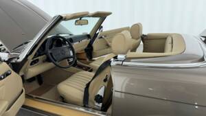 Image 29/48 de Mercedes-Benz 560 SL (1989)