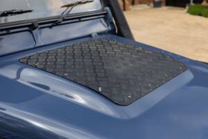 Image 19/43 of Land Rover Defender 90 (2010)