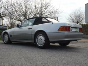 Image 9/50 de Mercedes-Benz 500 SL (1991)