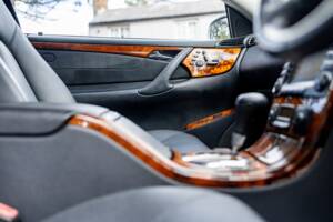 Bild 12/36 von Mercedes-Benz CL 500 (2004)