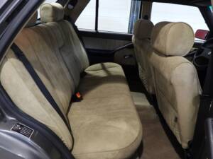 Bild 9/15 von Lancia Thema I.E. Turbo (1986)
