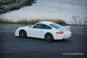 Image 14/26 of Porsche 911 Carrera S (2005)