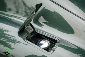 Image 48/61 de Jaguar Type E (2+2) (1969)