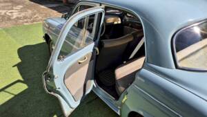 Image 35/64 of Alfa Romeo Dauphine R 1090 (1961)