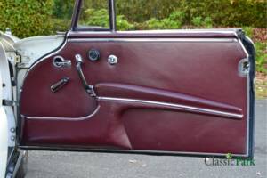 Image 16/50 of Mercedes-Benz 250 SE (1966)