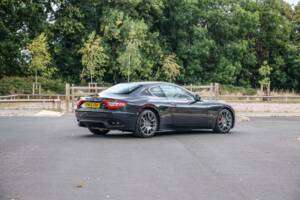 Image 20/43 of Maserati GranTurismo 4.2 (2008)