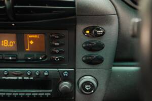 Bild 14/26 von Porsche 911 Carrera 4 (1999)