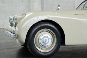 Image 7/50 de Jaguar XK 120 DHC (1953)