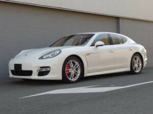 Bild 2/99 von Porsche Panamera Turbo (2009)