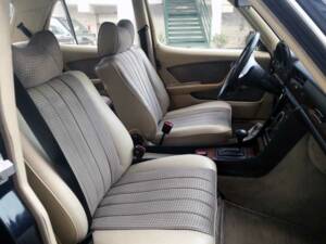 Image 18/25 de Mercedes-Benz 280 SE (1979)