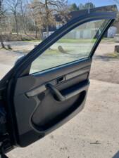 Image 28/34 of Audi S6 Avant (1996)