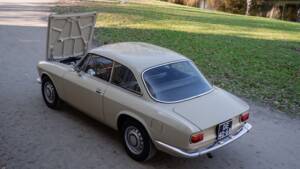 Image 42/54 of Alfa Romeo Giulia GT 1300 Junior (1972)