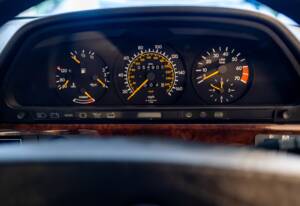 Bild 32/49 von Mercedes-Benz 560 SEL (1986)