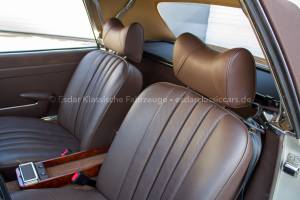 Image 12/26 of Mercedes-Benz 230 SL (1966)