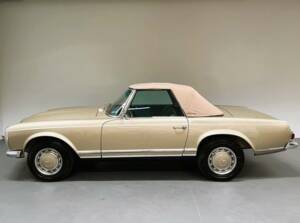 Image 11/15 of Mercedes-Benz 250 SL (1967)
