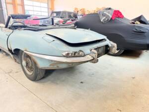 Image 5/53 de Jaguar Type E 4.2 (1967)