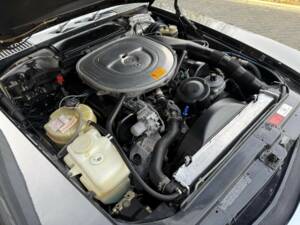 Image 30/50 de Mercedes-Benz 560 SL (1986)