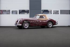 Image 2/32 de Jaguar XK 140 OTS (1955)
