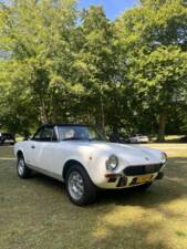 Image 4/8 of FIAT 124 Spider CS2 (1979)