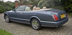 Image 13/50 of Bentley Azure (2007)