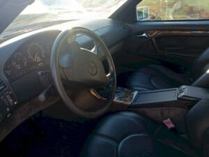 Image 29/40 of Mercedes-Benz SL 500 (1996)