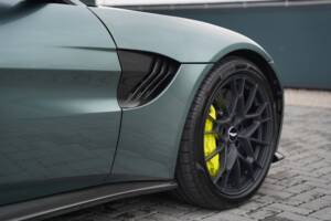 Bild 42/50 von Aston Martin V8 Vantage AMR (2020)