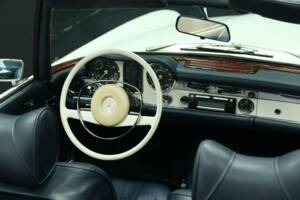 Immagine 46/50 di Mercedes-Benz 280 SL (1968)