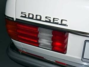 Image 6/36 de Mercedes-Benz 500 SEC (1984)