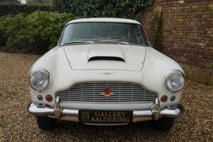 Afbeelding 49/50 van Aston Martin DB 4 (1961)
