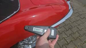 Image 52/80 of Jaguar E-Type 4.2 (1966)