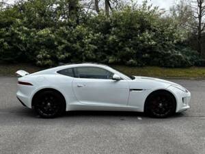 Image 4/50 of Jaguar F-Type (2014)