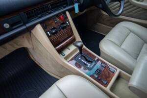 Image 18/31 de Mercedes-Benz 420 SEC (1990)