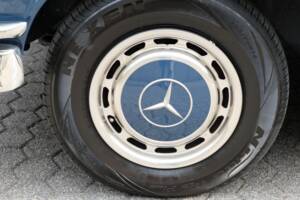 Image 52/76 de Mercedes-Benz 220 S b (1963)